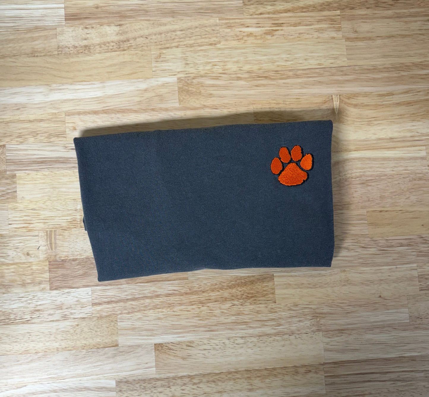 Paw print T-shirt